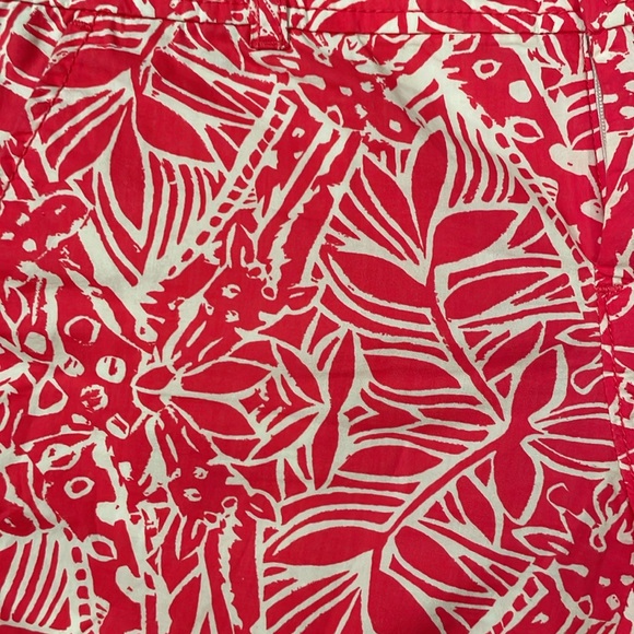 Lilly Pulitzer Punch Pink Giraffe Print Shorts - Picture 2 of 4